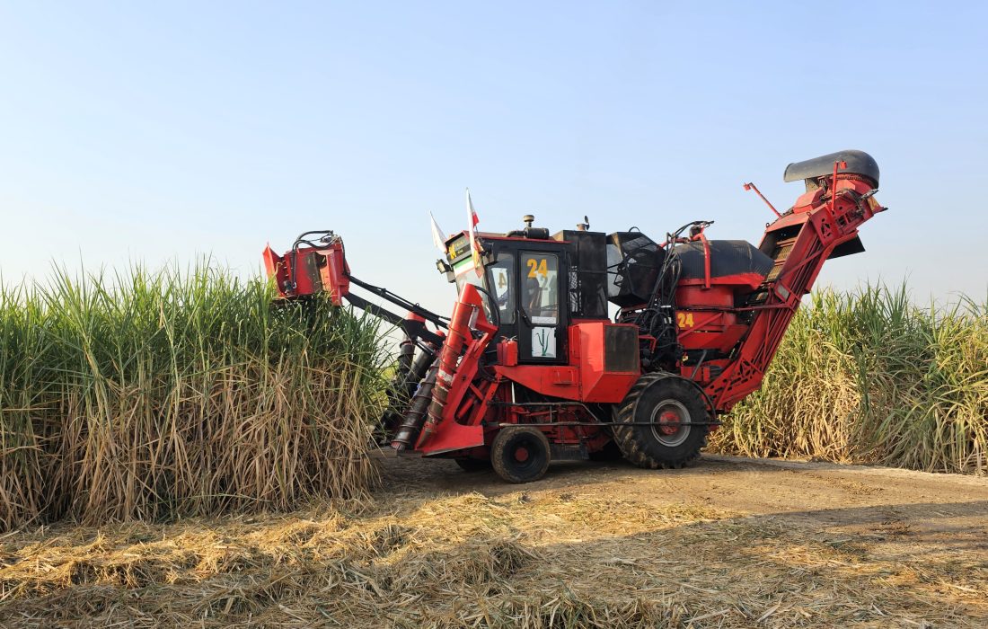 برداشت ۱۰۰ درصد سبز نیشکر در خوزستان؛ ناوگان برداشت با ۹ هاروستر جدید تقویت شد