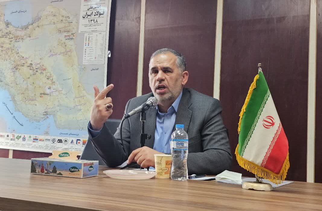 پیگیری حقوق قانونی بازنشستگان فولاد، خط قرمز ماست!