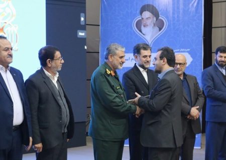 تجلیل سپاه ولی‌عصر(عج) خوزستان از تلاش‌های شرکت توزیع برق در محرومیت‌زدایی