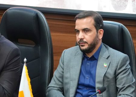 مطالبه نماینده اهواز از دولت: ارائه بسته معیشتی به کارگران و تسهیل اعتبار بانکی برای صنایع فولادی استان همچون فولاد خوزستان الزامی است