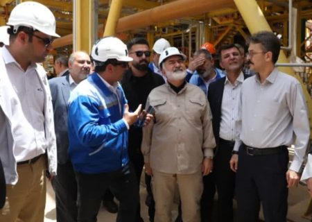 بررسی موضوعات بازسازی شرکت آلومینیوم خوزستان و توسعه پتروشیمی مسجدسلیمان در بازدید میدانی