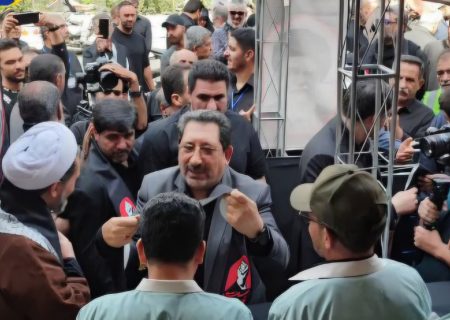 حضور وزیر صمت در موکب گروه فولاد مبارکه در آیین تشییع رهبر شهید انقلاب