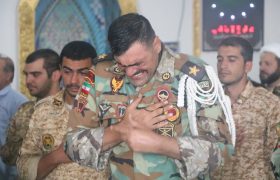 پرچم متبرک حرم رضوی در میان رزمندگان جنوب‌غرب ارتش به اهتزاز درآمد