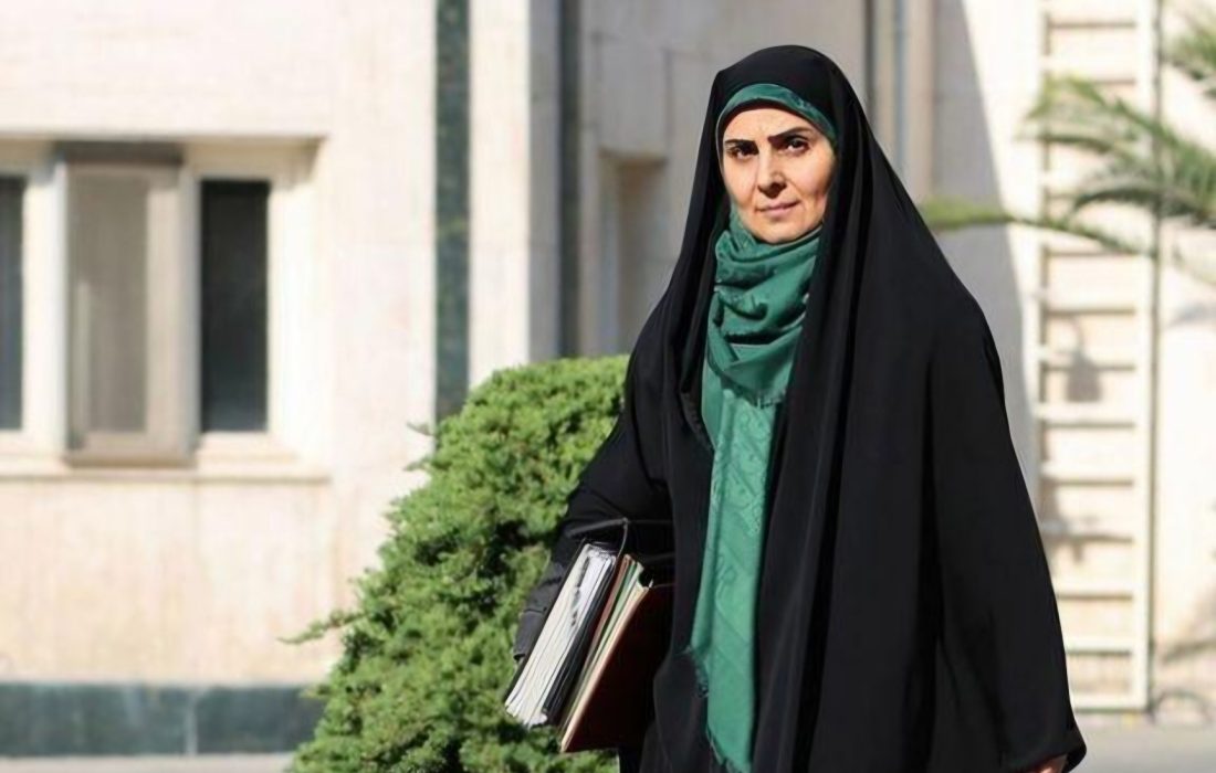 فرزانه صادق وارد خوزستان شد؛ بستهای از طرحهای مسکن، راه و حملونقل در برنامه سفر