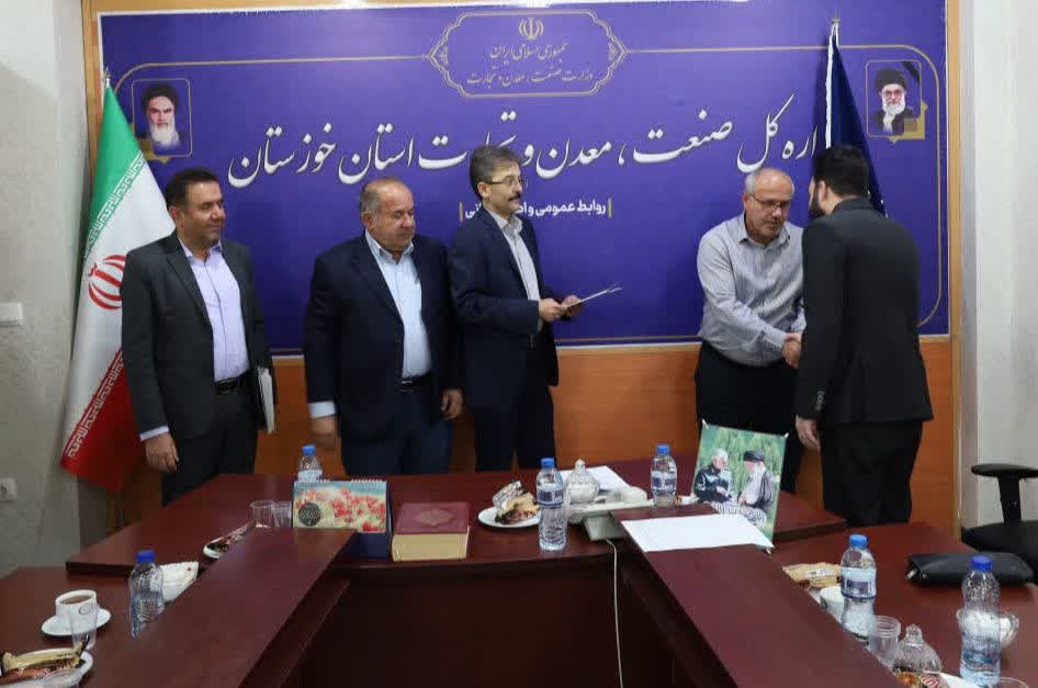 آغاز رسمی دوره جدید مدیریت اتاق اصناف اهواز با تحویل اعتبارنامه هیئت‌رئیسه