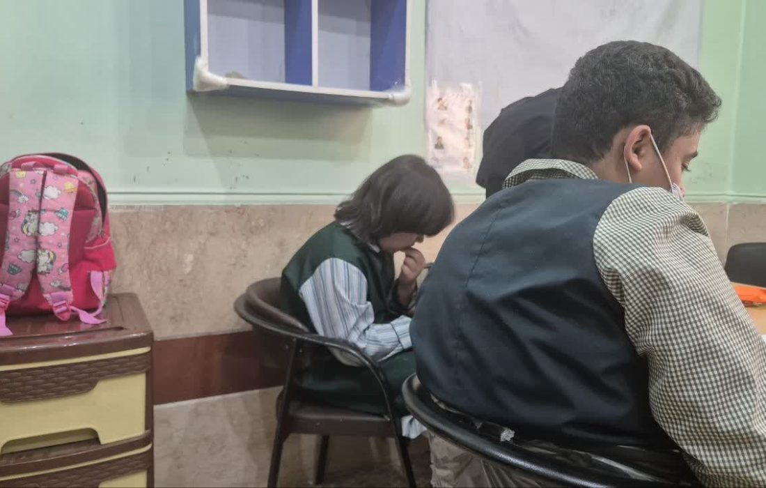 پشت نیمکت بهشت